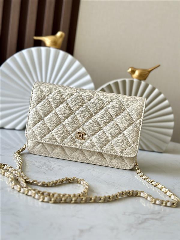 2026127215432908 570